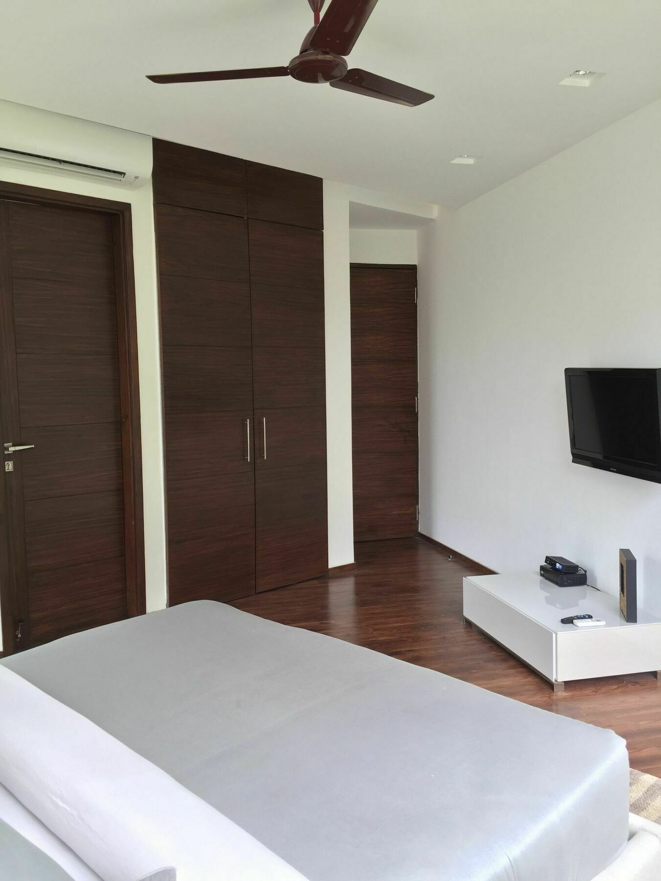 Calem Grove Hotel Candolim Ngoại thất bức ảnh